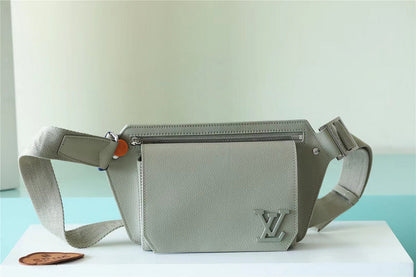 Franco Shops - Louis Vuittons  - 9983