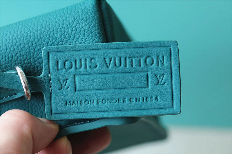 Franco Shops - Louis Vuittons  - 9915