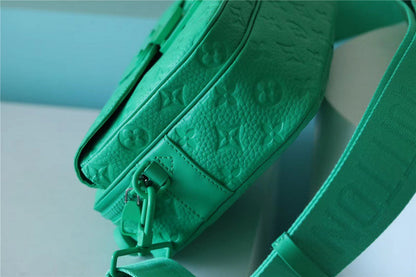 Franco Shops - Louis Vuittons  - 10082
