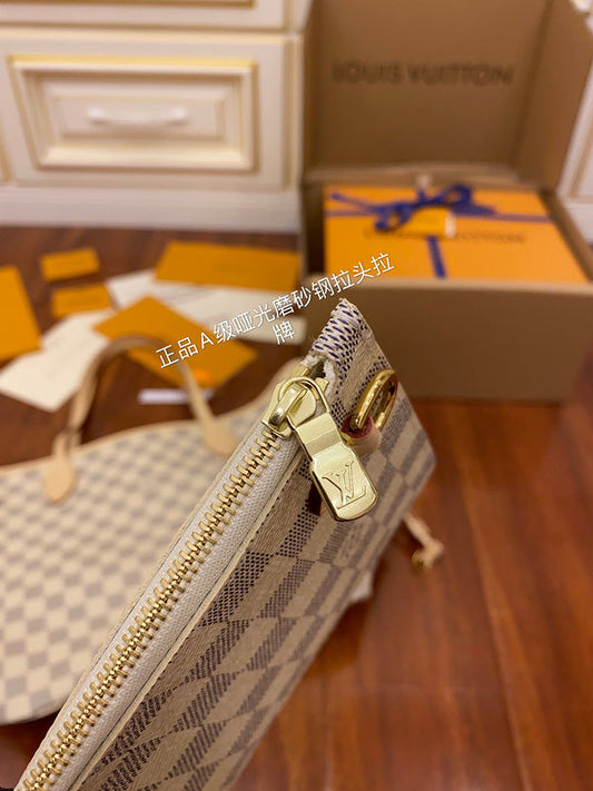 Franco Shops - Louis Vuittons  - 15546