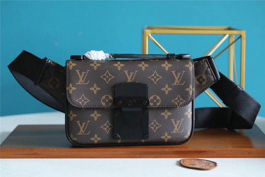 Franco Shops - Louis Vuittons  - 10101