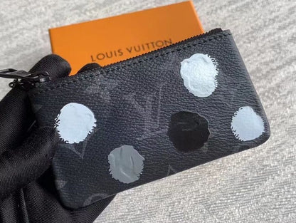 Franco Shops - Louis Vuittons  - 15753