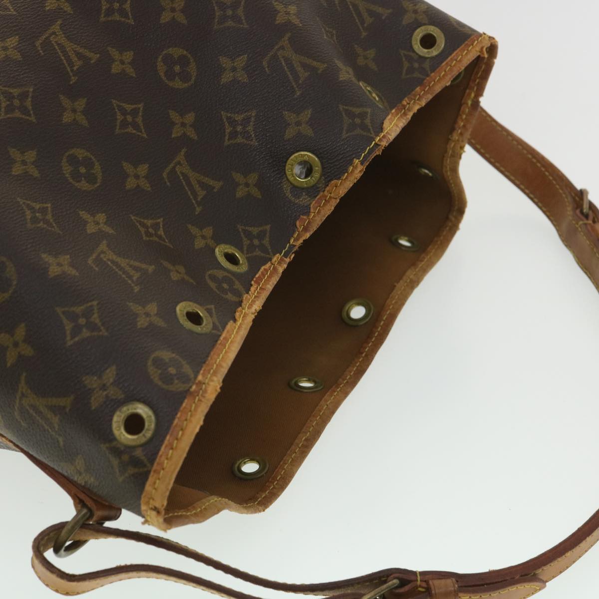 LOUIS VUITTON Monogram Noe Shoulder Bag M42224 LV Auth bs4001