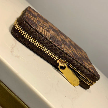 Franco Shops - Louis Vuittons  - 9286