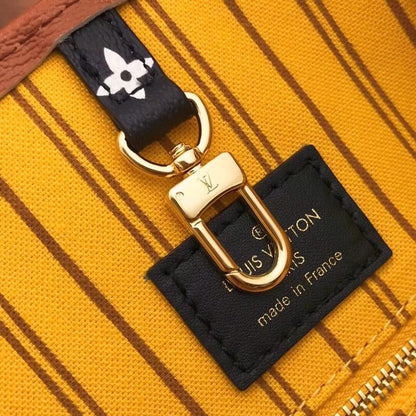 Franco Shops - Louis Vuittons  - 15527