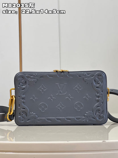 Franco Shops - Louis Vuittons  - 15397