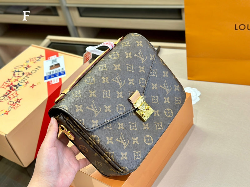 Franco Shops - Louis Vuittons  - 15032