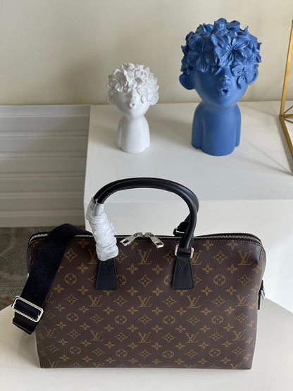 Franco Shops - Louis Vuittons  - 12654