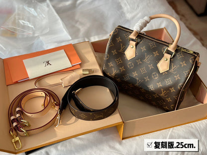 Franco Shops - Louis Vuittons  - 14933