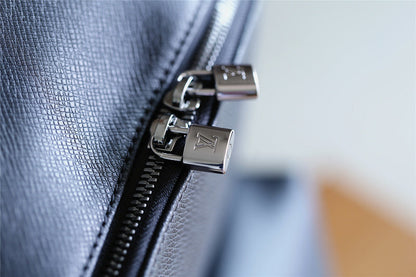 Franco Shops - Louis Vuittons  - 9779