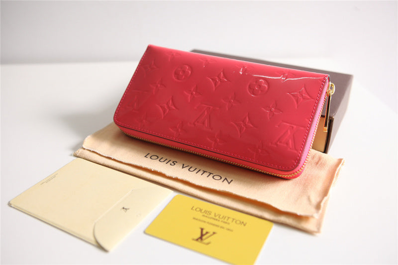 Franco Shops - Louis Vuittons  - 9298