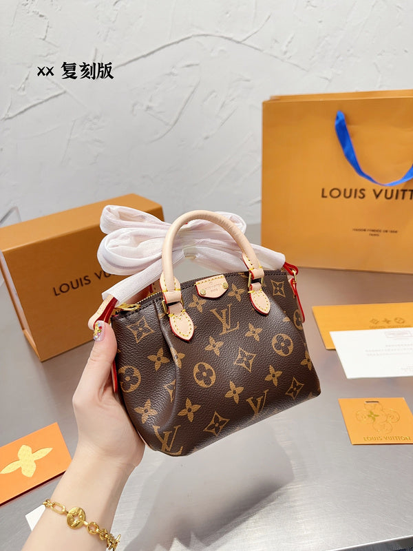 Franco Shops - Louis Vuittons  - 14918