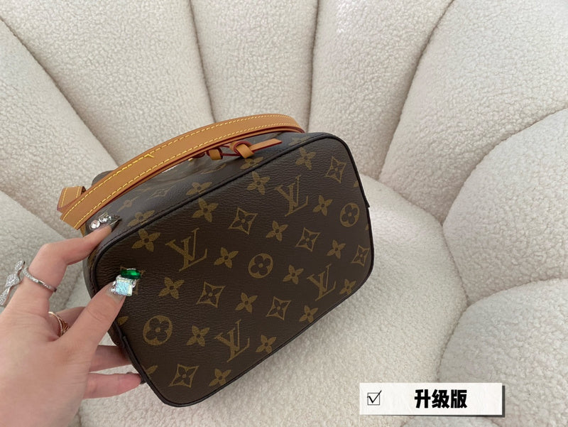 Franco Shops - Louis Vuittons  - 15076