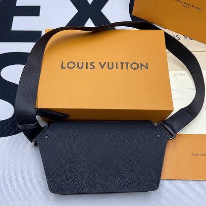 Franco Shops - Louis Vuittons  - 9984