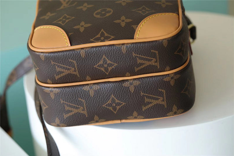Franco Shops - Louis Vuittons  - 9997