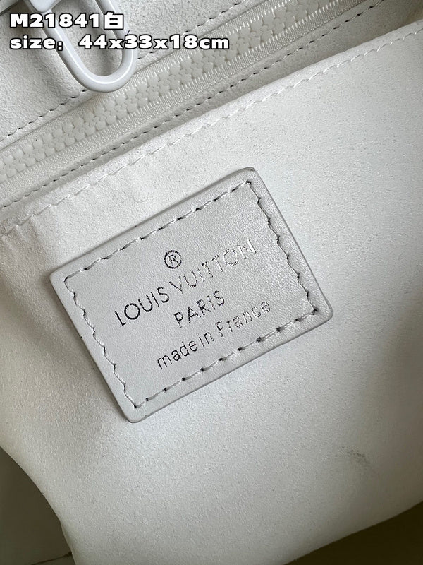 Franco Shops - Louis Vuittons  - 15439