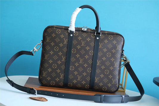 Franco Shops - Louis Vuittons  - 9853