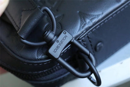 Franco Shops - Louis Vuittons  - 10111