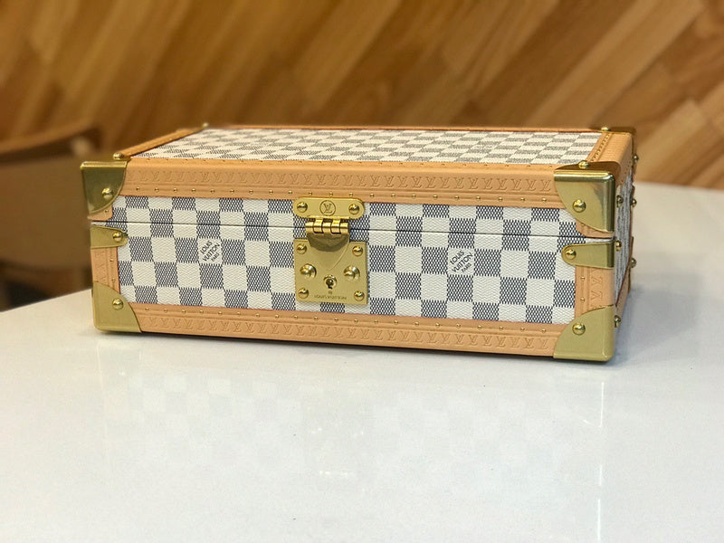 Franco Shops - Louis Vuittons  - 9489