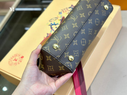 Franco Shops - Louis Vuittons  - 15016