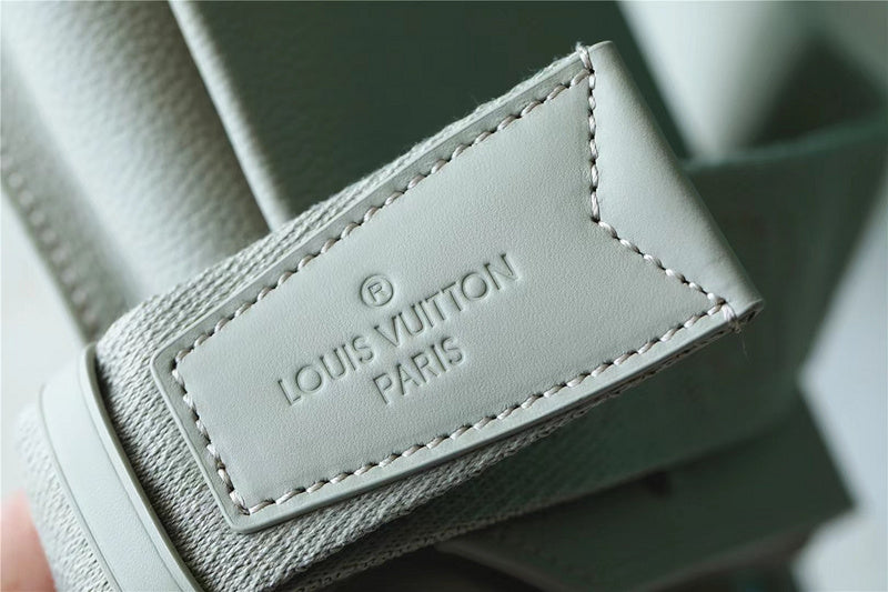 Franco Shops - Louis Vuittons  - 9983