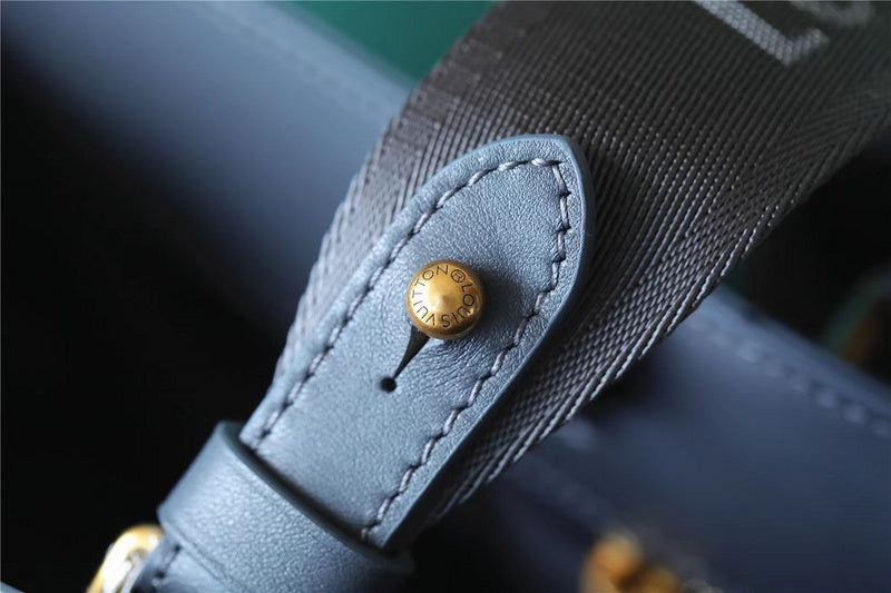 Franco Shops - Louis Vuittons  - 9786
