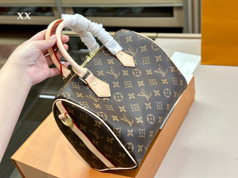 Franco Shops - Louis Vuittons  - 15046