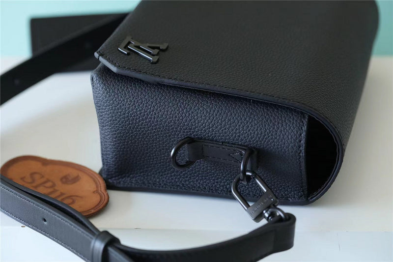 Franco Shops - Louis Vuittons  - 9969