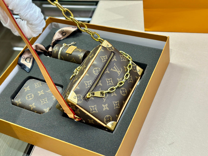 Franco Shops - Louis Vuittons  - 14898