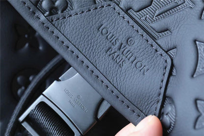 Franco Shops - Louis Vuittons  - 9557