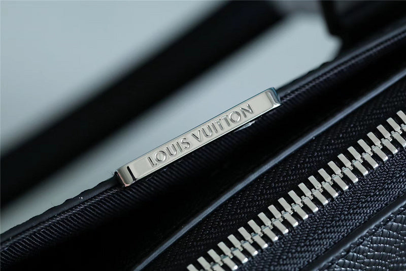 Franco Shops - Louis Vuittons  - 9818