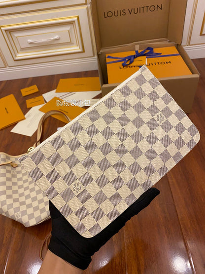 Franco Shops - Louis Vuittons  - 15546