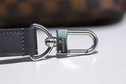 Franco Shops - Louis Vuittons  - 9857