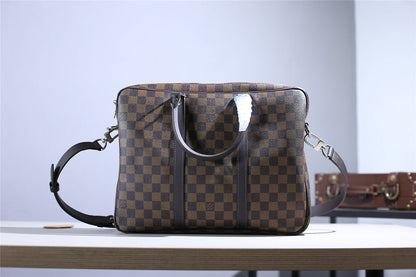 Franco Shops - Louis Vuittons  - 9857