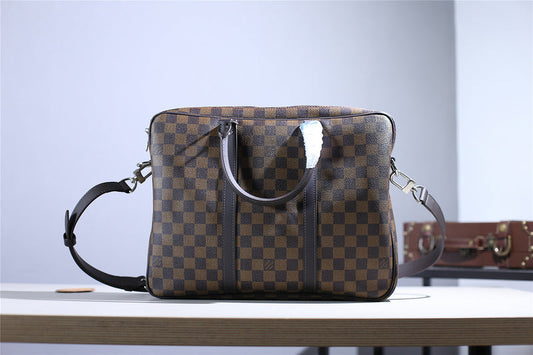 Franco Shops - Louis Vuittons  - 9857