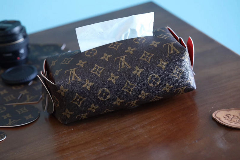 Franco Shops - Louis Vuittons  - 9261