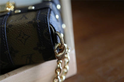 Franco Shops - Louis Vuittons  - 9319