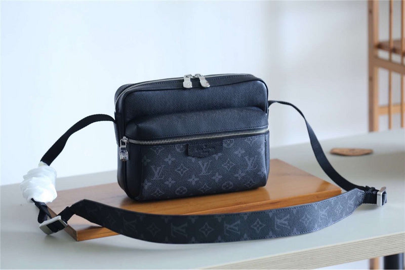 Franco Shops - Louis Vuittons  - 10198