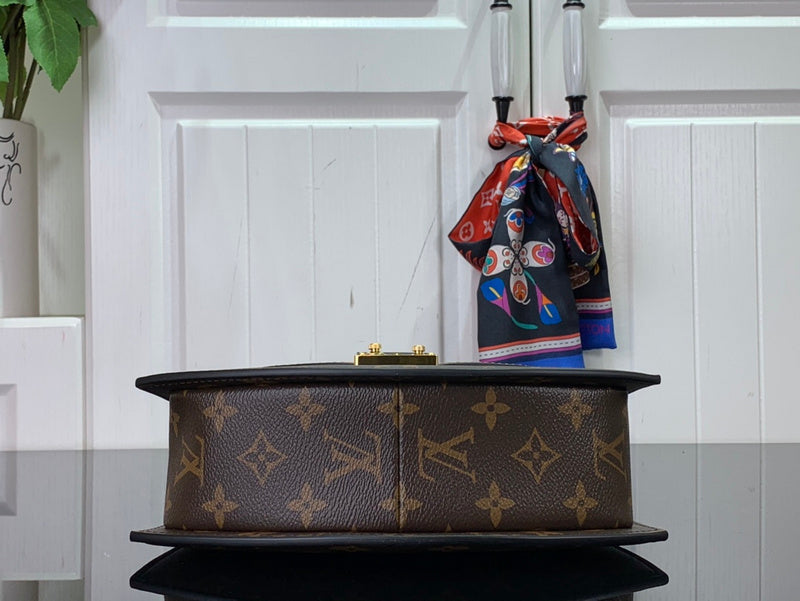 Franco Shops - Louis Vuittons  - 15745