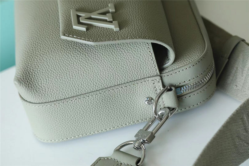 Franco Shops - Louis Vuittons  - 9932