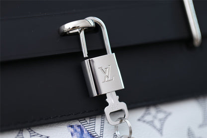 Franco Shops - Louis Vuittons  - 9748