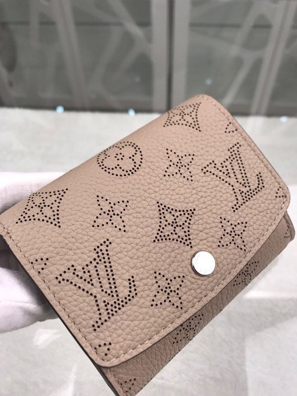 Franco Shops - Louis Vuittons  - 9145
