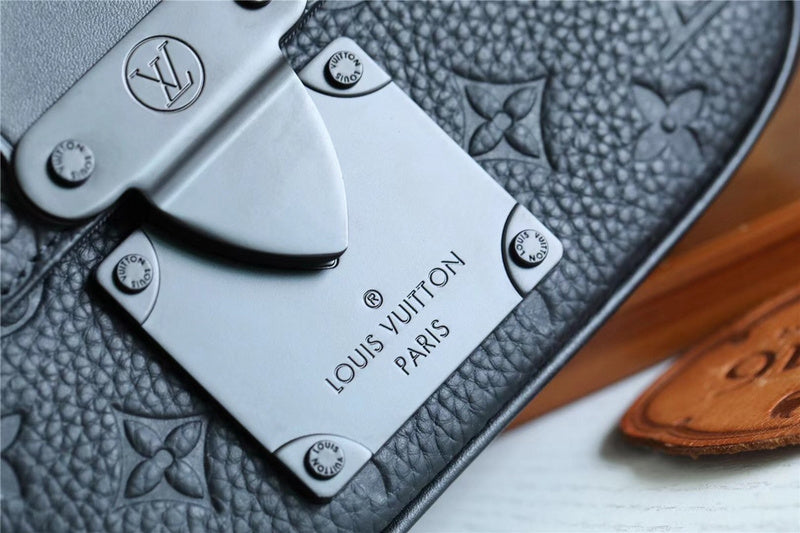 Franco Shops - Louis Vuittons  - 10105