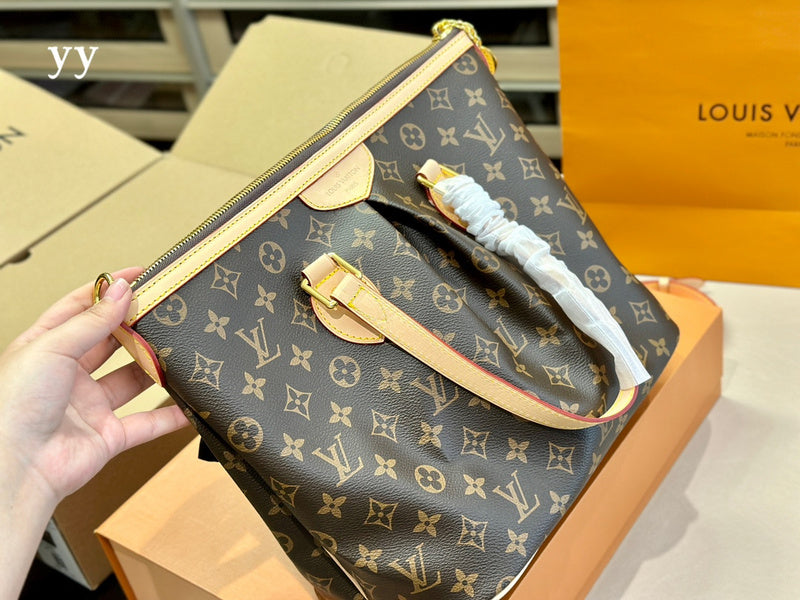 Franco Shops - Louis Vuittons  - 15000