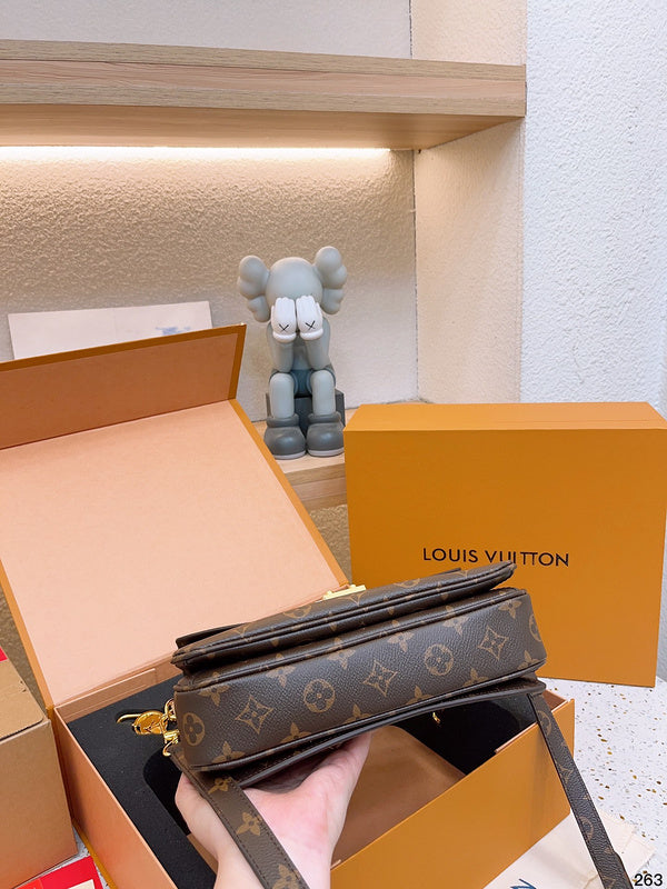 Franco Shops - Louis Vuittons  - 14974