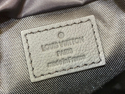 Franco Shops - Louis Vuittons  - 15434