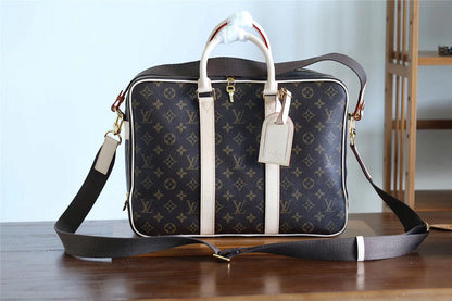 Franco Shops - Louis Vuittons  - 9863