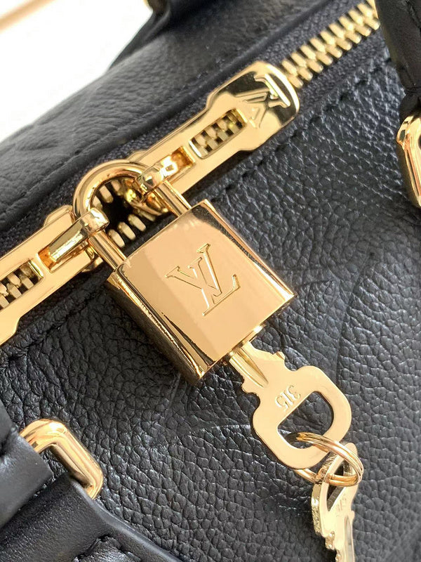 Franco Shops - Louis Vuittons  - 15285