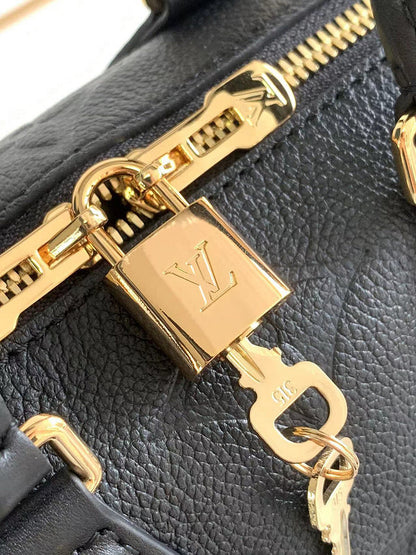 Franco Shops - Louis Vuittons  - 15285