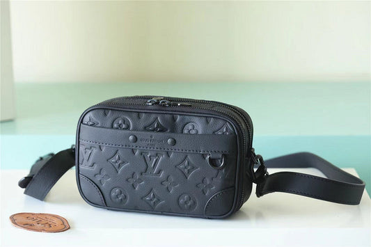 Franco Shops - Louis Vuittons  - 9893